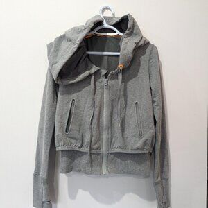 Lululemon Grey Catch A Breath Oversized Hoodie Athleisure Women's 6 Crop Yoga